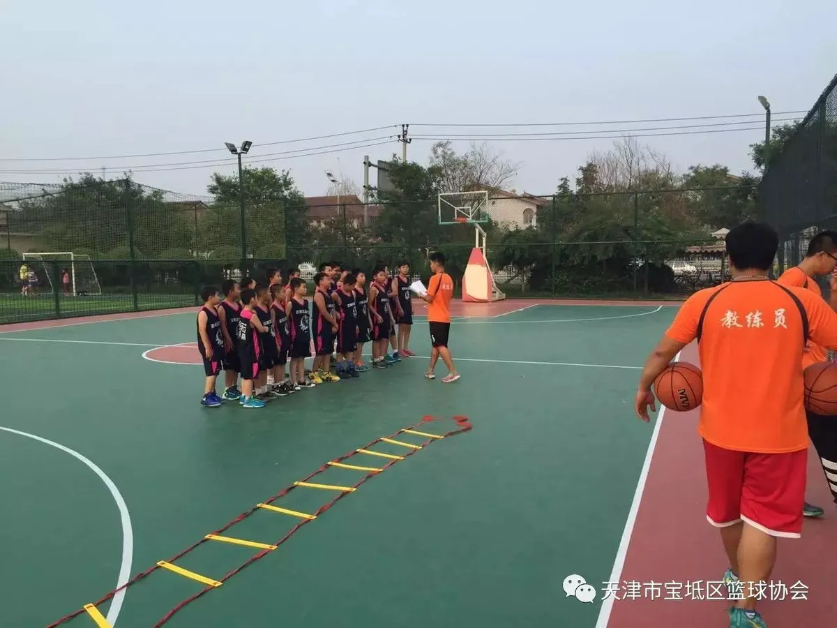篮球体能趣味训练十法是什么_1